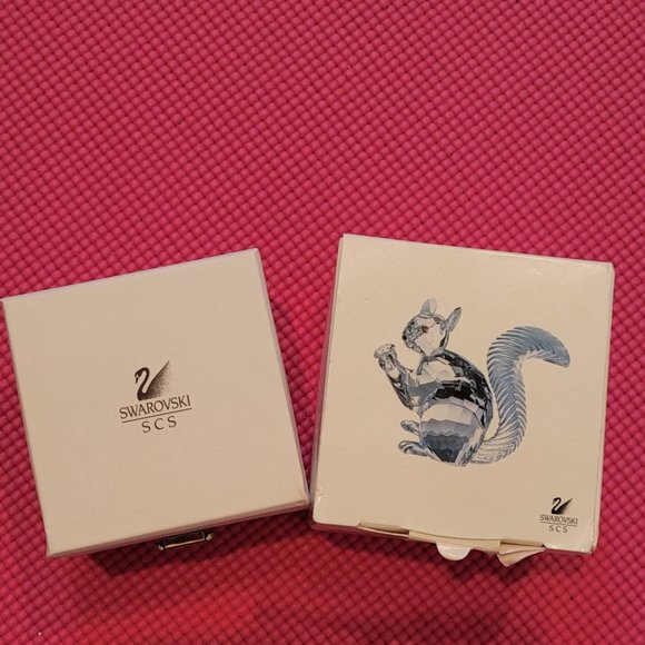 Swarovski Crystal Large Squirrel Jubilee Edition (Tail repaired) - Picture 3 of 6